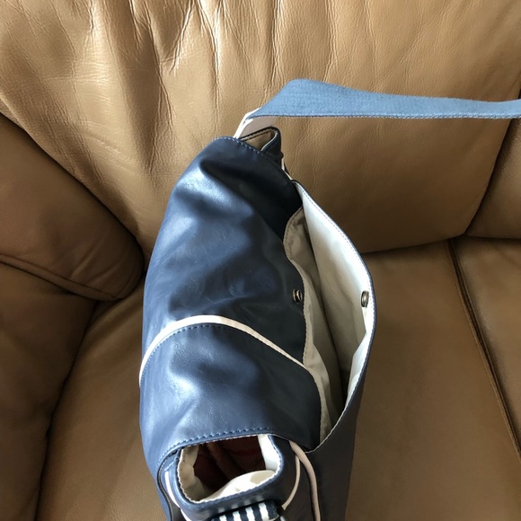 Lacoste, Men’s/Unisex Blue PVC, Messenger Bag, GUC - Picture 12 of 15